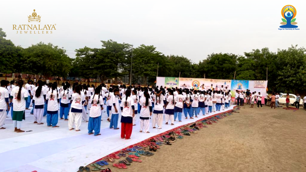 Ratnalaya Jewellers Hosts International Yoga Day Celebration for Children and Residents of Danapur Cantt